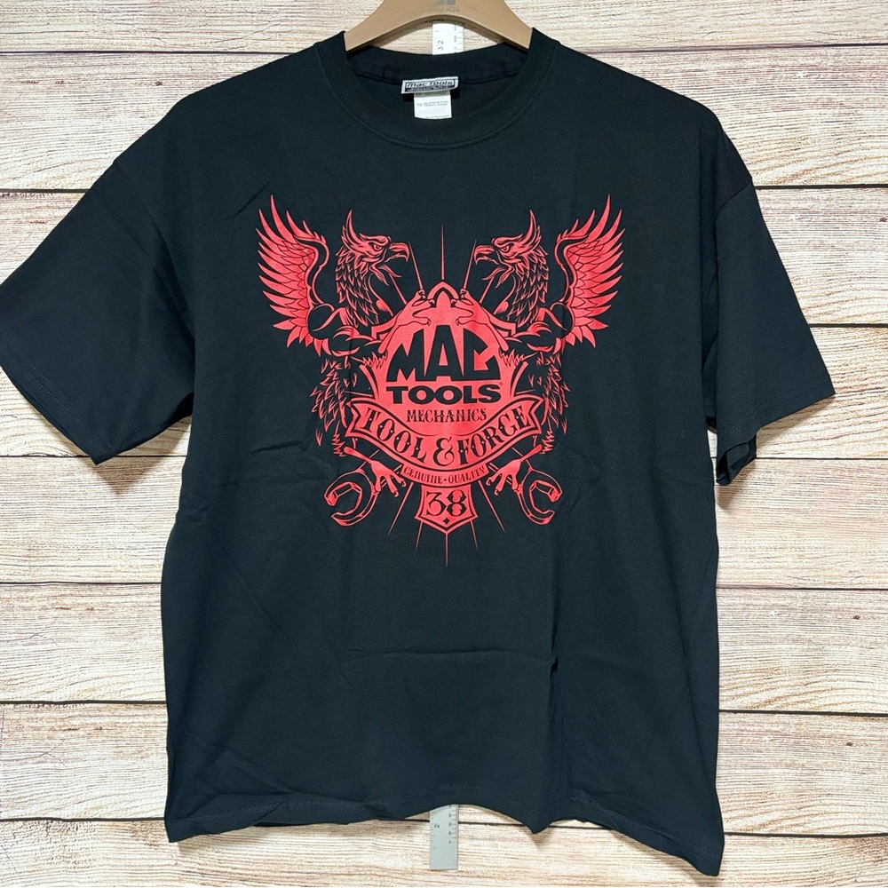 Men's XL Mac Tools Black Short-Sleeve Tee with Red Crest Graphic